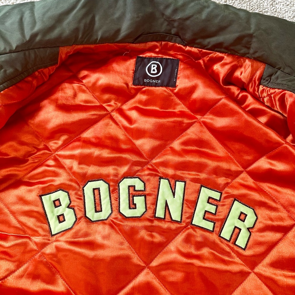 Men’s 90’s Bogner oversized army green winter jacket size 48.